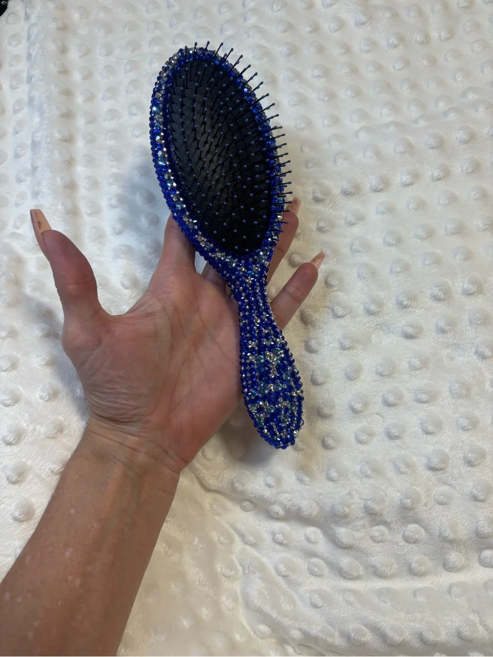 Wet Embellished Blue Rhinestone Hair Brush – Sparkling Women's Hair Accessory